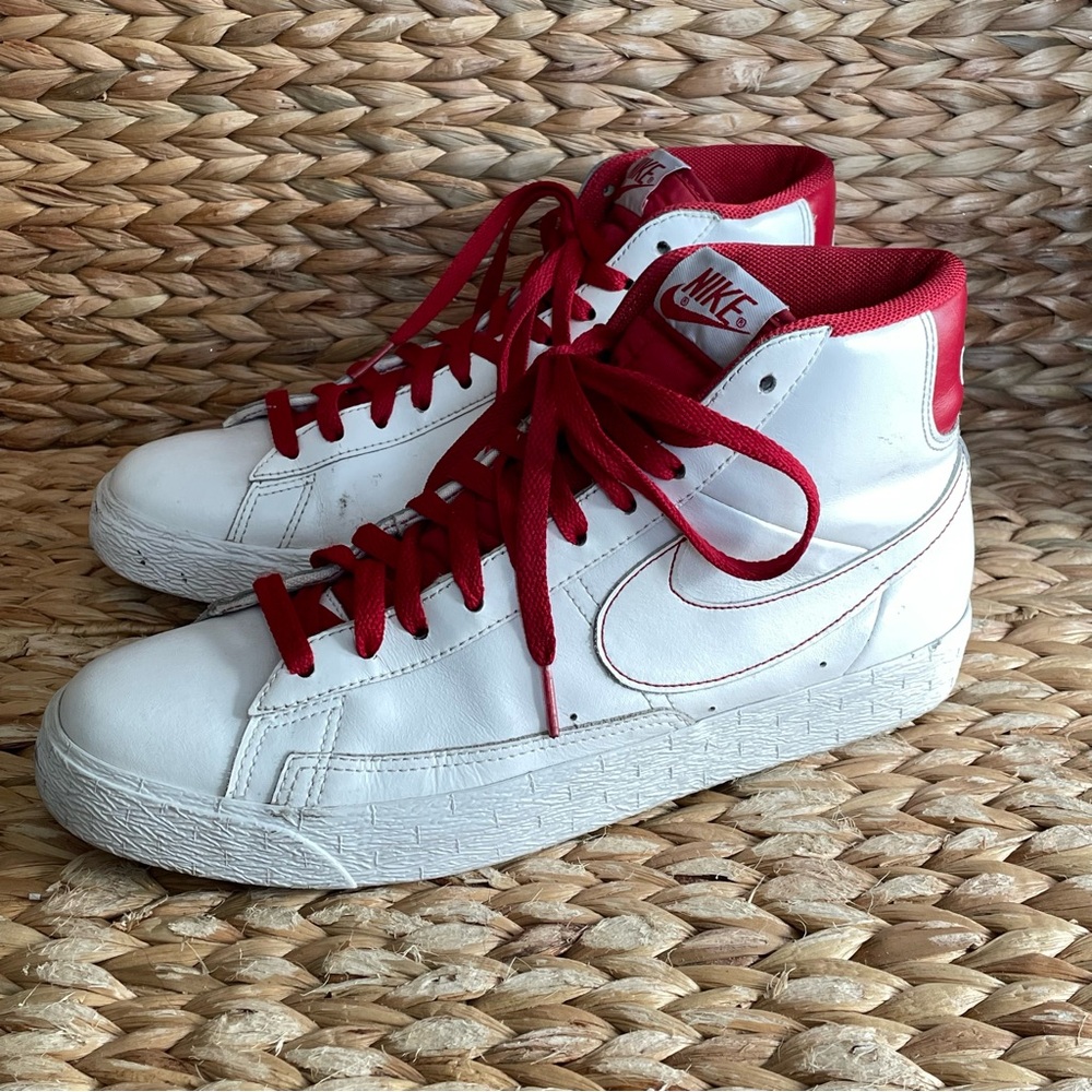 Nike Blazer SP High Sneakers White Red Lined
